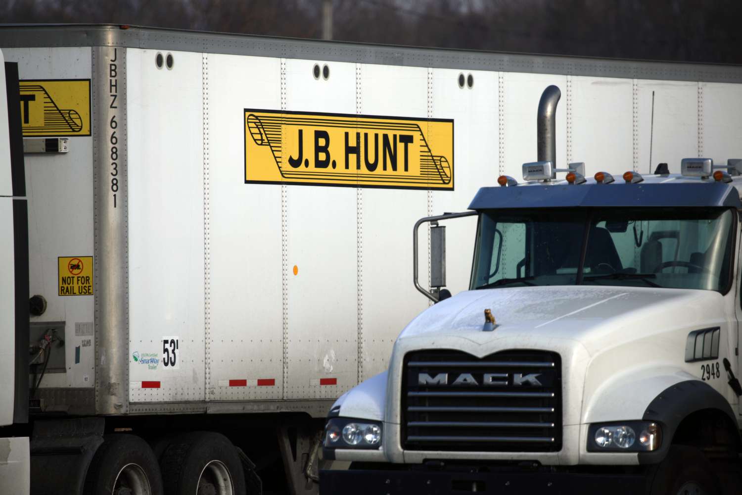 How J.B. Hunt streamlines driver communications for 22,000+ drivers
